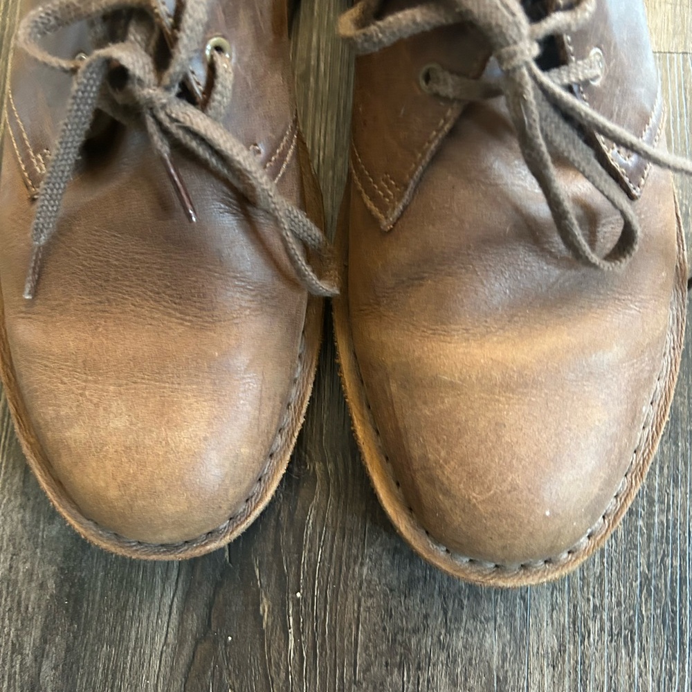 Clarks men’s dessert boots